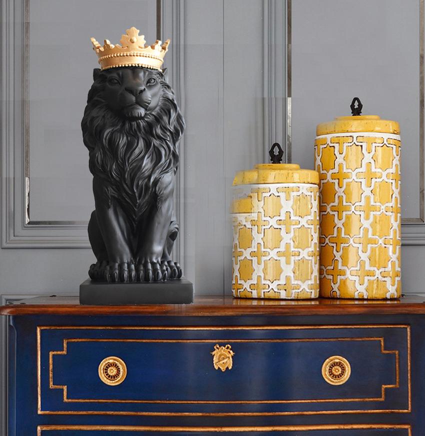 BLACK LION CROWN STATUE DECORATION